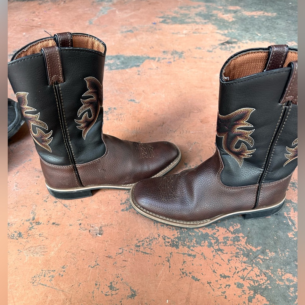 Boys cowboy boots. Worn one time. Excellent condition.